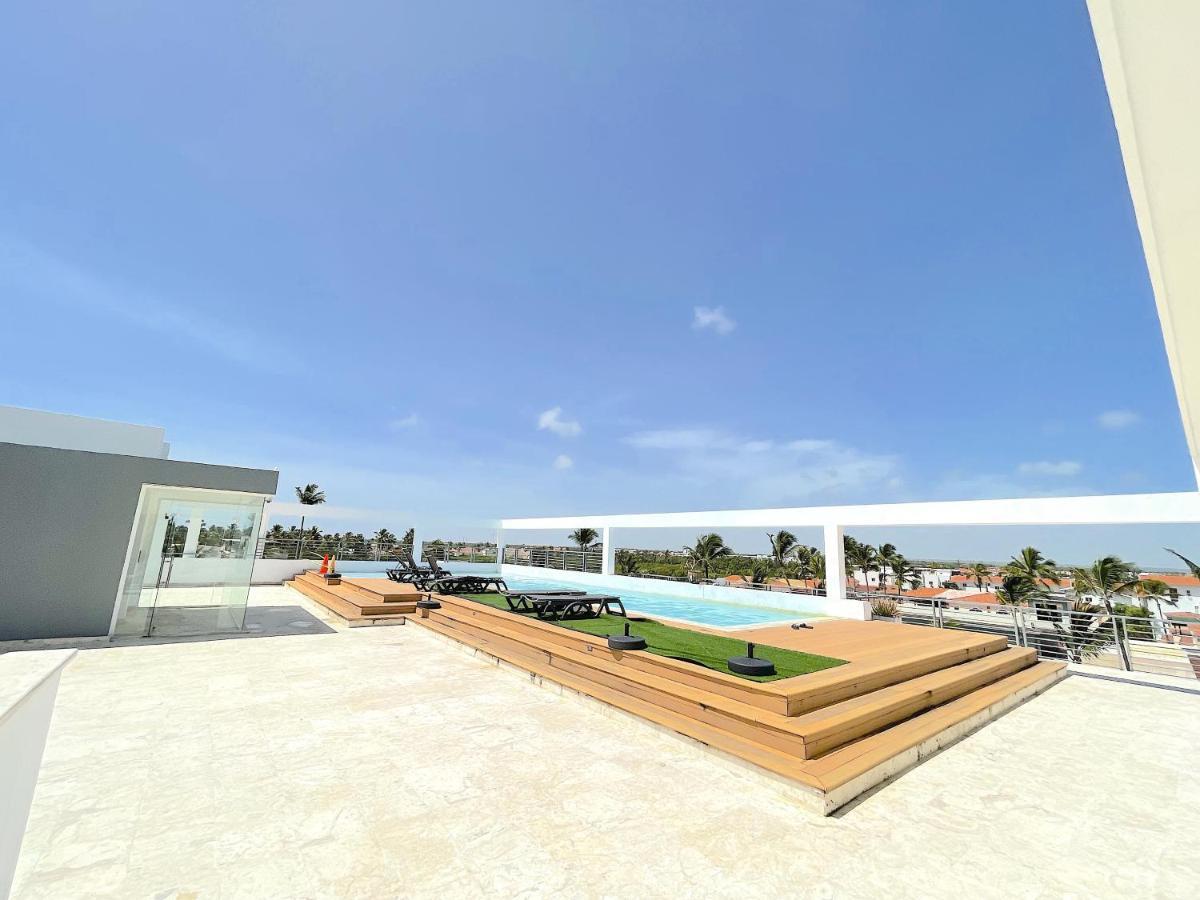 Rooftop Pool Ducassi Studio Suites Deluxe Hotel Beach Club & Spa Пунта Кана Екстериор снимка